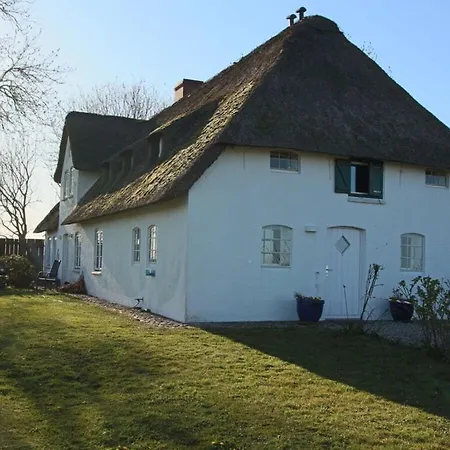 Poppenbuell Thatched House * Osterhever