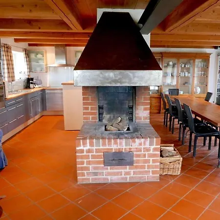 Poppenbuell Thatched House *