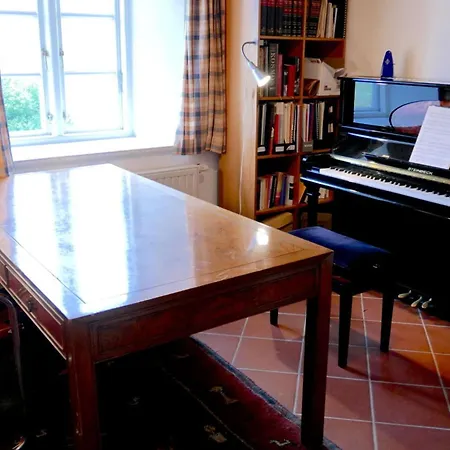 Poppenbuell Thatched House * Osterhever