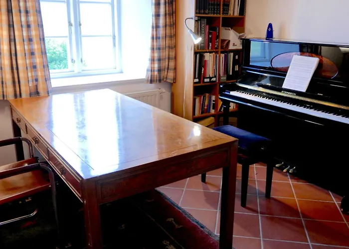 Poppenbuell Thatched House * Osterhever