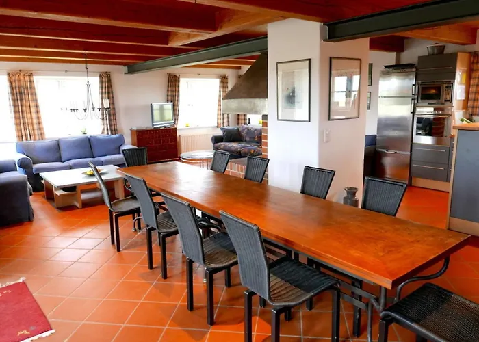 Poppenbuell Thatched House Osterhever